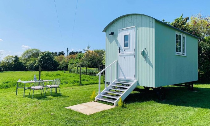 Boughton Other | Bells Meadow Shepherds Hut