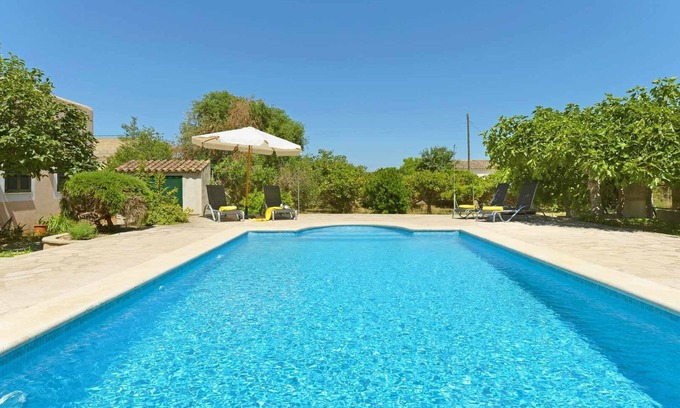 Maria de la Salut House | BeOnHolidays Sa Fonera