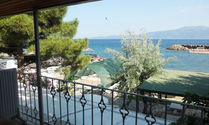 Ayvacik Hotel | Bergos Liman