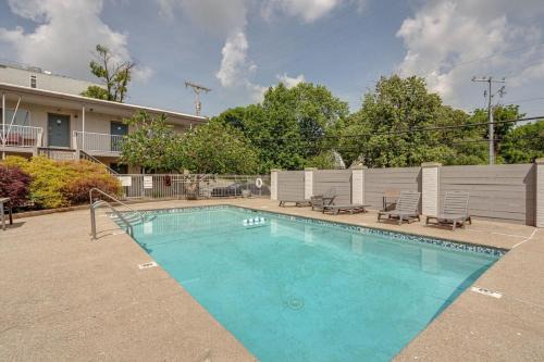 Melrose Apartment | Berry Hill Urban Oasis - by 12 South & Vanderbilt