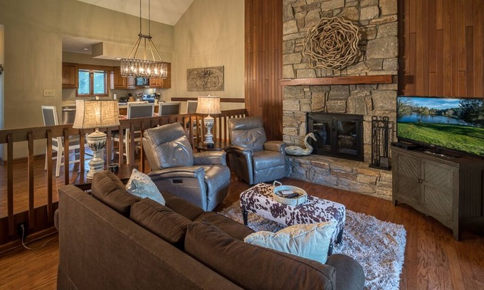 Blowing Rock Condo | Best at Chetola 3BR Condo w/access to Heated Indoor Pool & Fitness Center