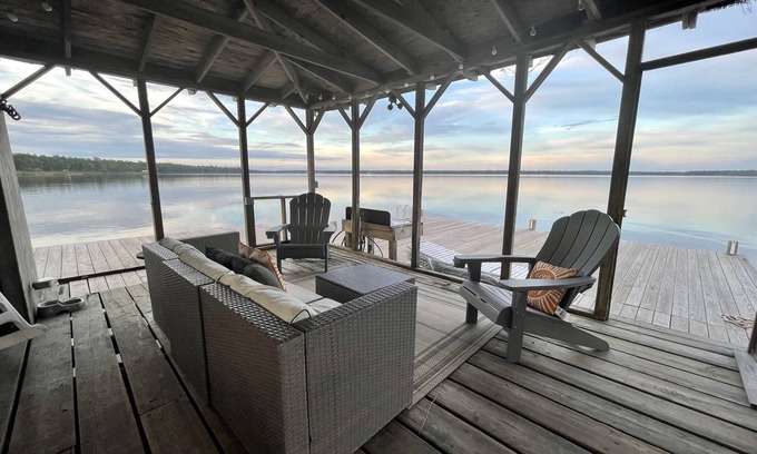 Fairhope House | Best Bay View, 7 Acres, Kayaks, Bikes, Game Room, Boat/Cargo Lift, Pets Welcome