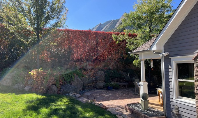 Flagstaff Other | BEST LOCATION: Base of Flatirons, steps to Chautauqua Trails. Walk to CU & Pearl