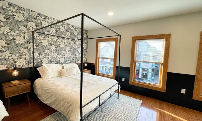 Bar Harbor Apartment | Best Location & Best Free Breakfast! Newly Renovated 2bed/1bath, Heart of Downtown Bar Harbor