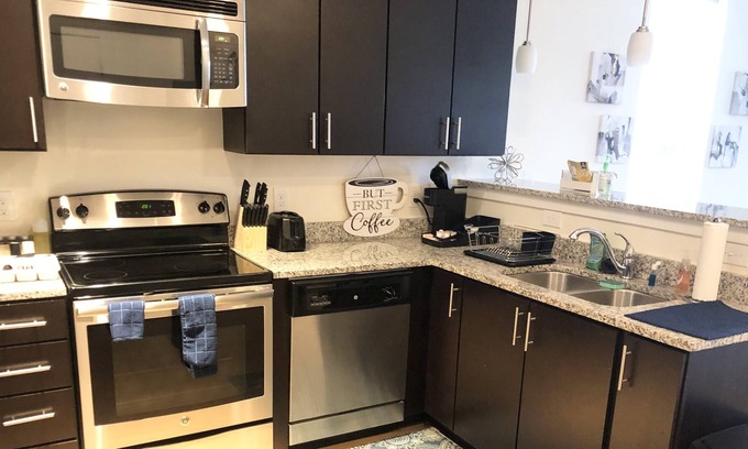 Fells Point Apartment | Best Location in Fells Point!! Walker's Paradise!