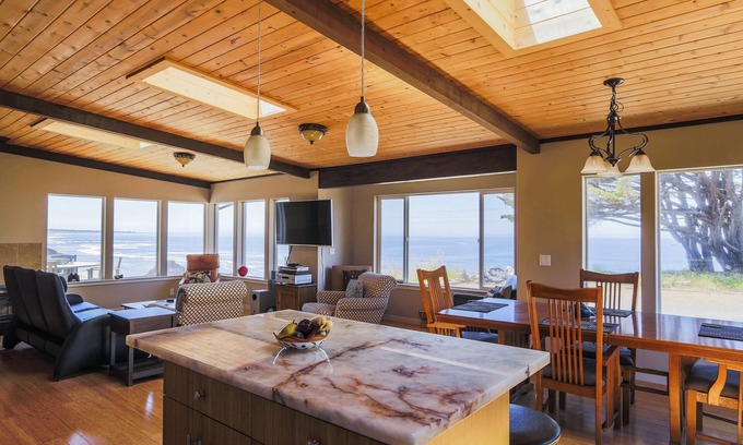 Fort Bragg House | Best Ocean View on the Mendocino Coast