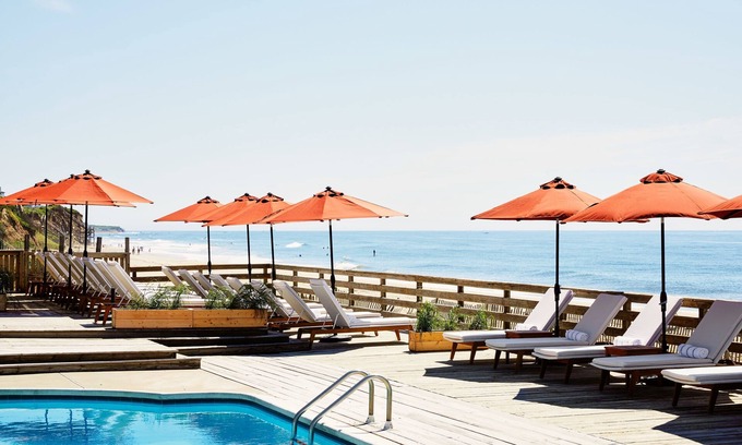 Montauk Hotel | Best Place to Stay in South Edison Beach! Free Breakfast, Pool and Beachfront!