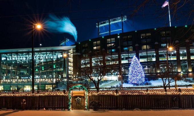 Green Bay House | Best View on the Block! nIn the Shadows of Lambeau Field!