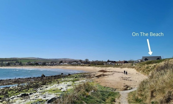 Tain Apartment | Best views of Balintore Beach