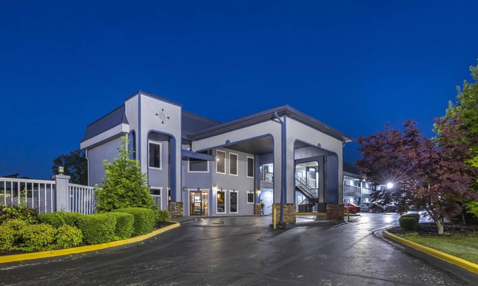 Cullman Hotel | Best Western Fairwinds Inn