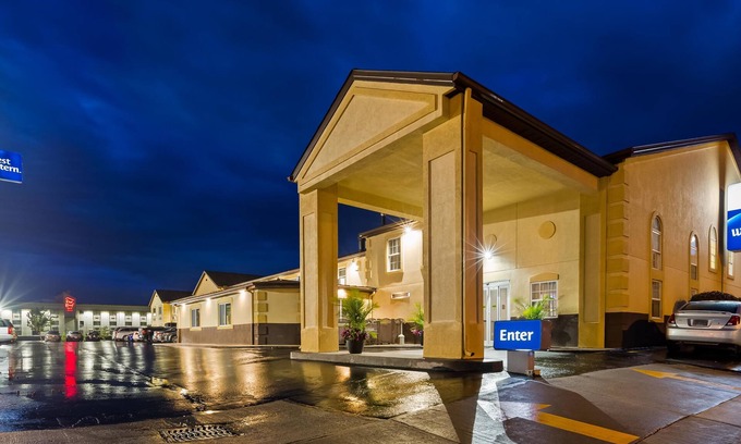 Elyria Hotel | Best Western Inn