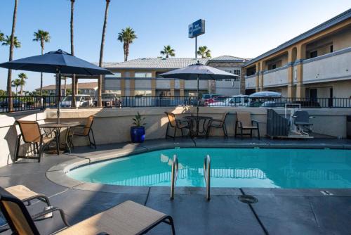 Kettleman City Hotel | Best Western Kettleman City Inn & Suites