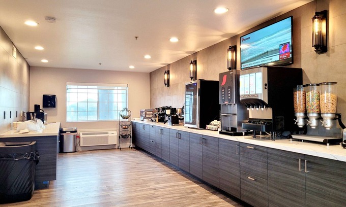 Kettleman City Hotel | Best Western Kettleman City Inn & Suites