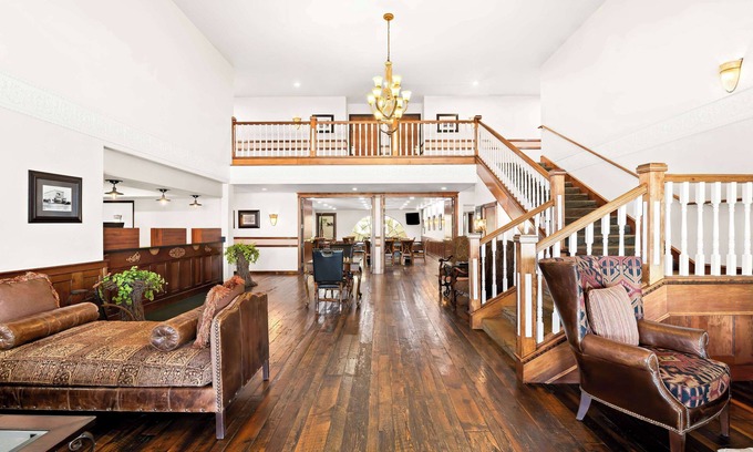 La Pine Hotel | Best Western Newberry Station