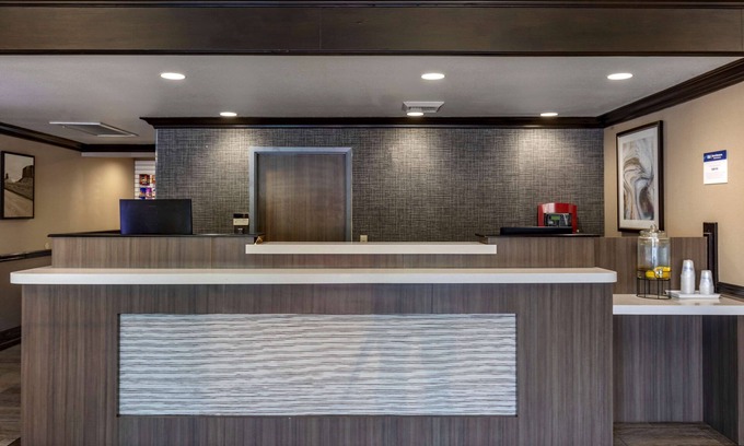 West Sahara Hotel | Best Western Plus Las Vegas West