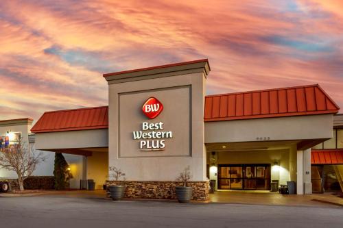Madison Hotel | Best Western Plus Madison-Huntsville Hotel