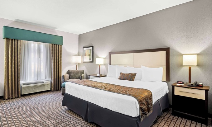 Magee Hotel | Best Western Plus Magee Inn And Suites