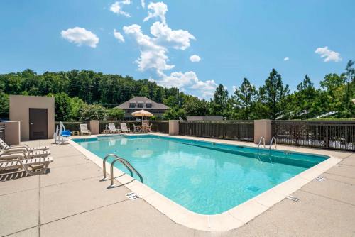 Pelham Hotel | Best Western Plus Oak Mountain Inn