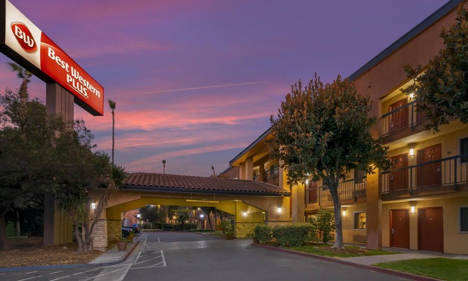 Pleasanton Hotel | Best Western Plus Pleasanton Inn