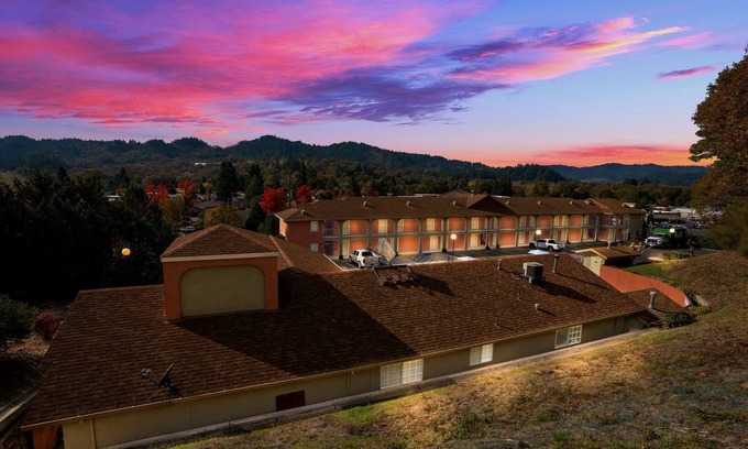 Willits Hotel | Best Western Willits Inn