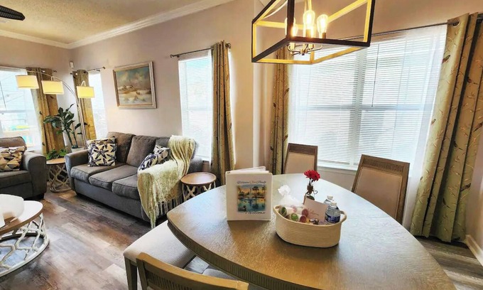 Bluffton House | Between Two Ponds and Old Town Bluffton