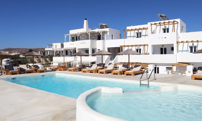 Milopotas Apartment | BH445 - C - Suite Naxos