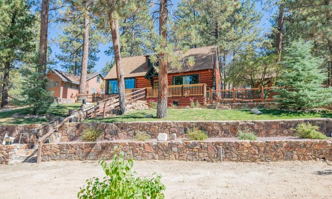 Boulder Bay House | Big Bear Retreat - A charming mountain cabin with easy access to Big Bear's attractions!