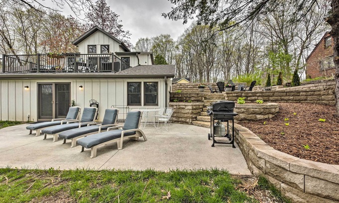 Hartford House | Big Cedar Lake House: Views, 100 Ft to Water!