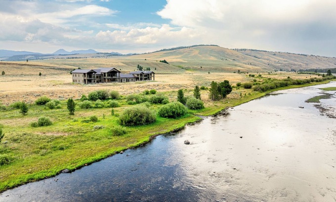Wisdom House | Big Hole Riverfront Luxury Home in Wise River, Montana