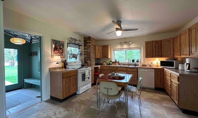 Sheridan House | Big Horn Cabins by Short Term Rentals by Legacy