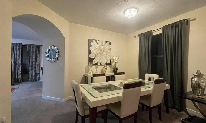 Miami Lakes House | Big house centrally located in a private community