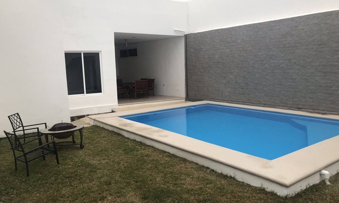 Merida Municipality House | BIG HOUSE WITH SWIMMING POOL