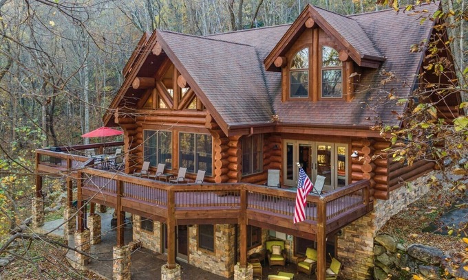 Lake Lure House | Big Rock Lodge - Mr. Lake Lure Vacation Rentals