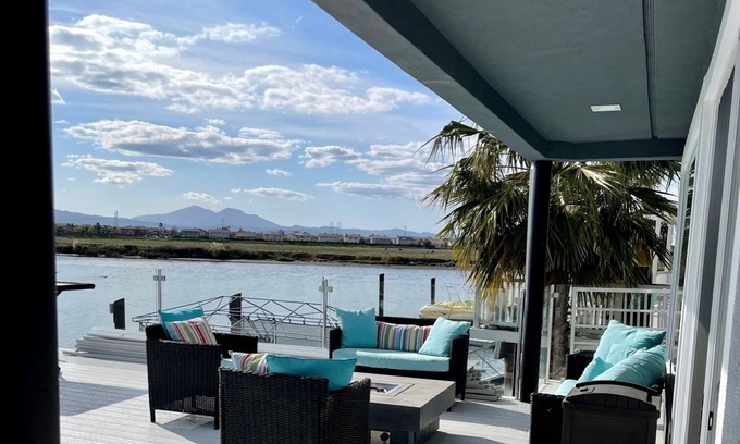 Discovery Bay House | BIG WATERFRONT HOME- Discovery Bay Deep Water Home W/Private Dock