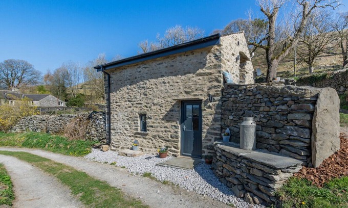 Settle House | Biggin Croft - One Bedroom House, Sleeps 2