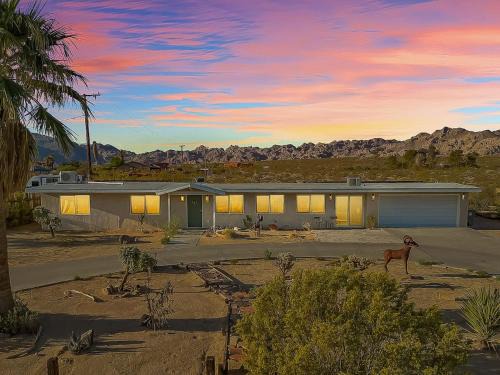 Indian Cove House | Bighorn Oasis with a Hot Tub