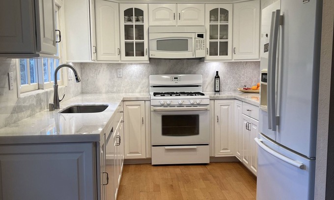 Woodbridge House | Biking, Disneyland and surfing. Centrally located.