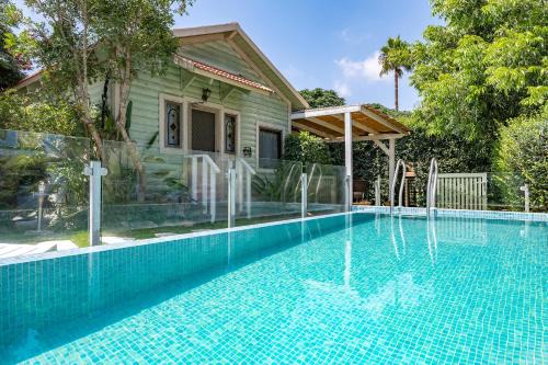 Shomera Ski Chalet | Bikta Baglil