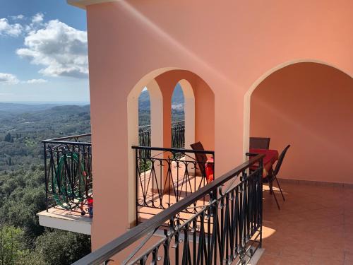 Kato Pavliana House | Billy's Breathtaking View Cozy Cottage