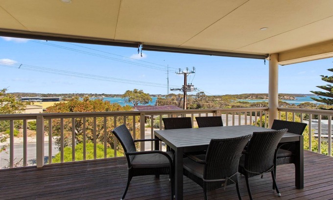 Lake Wangary House | Bimbadeen has commanding views to impress