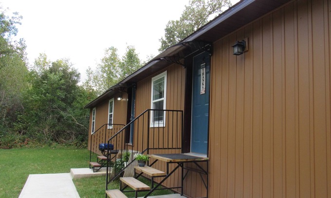 Deerfield Apartment | Bird Lover's Paradise