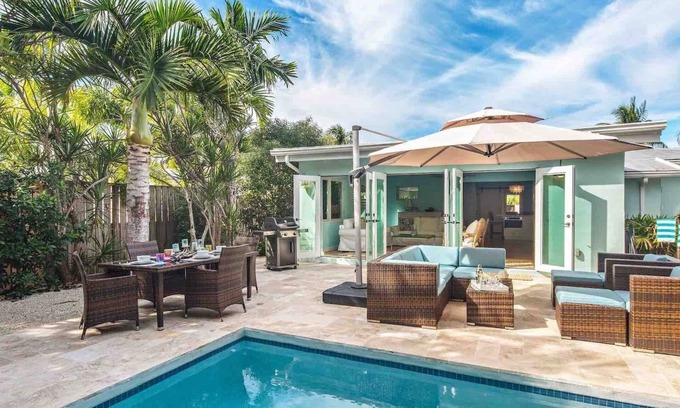 Midtown House | *BIRD of PARADISE* Elegant Home & Pool + LAST KEY SERVICES…