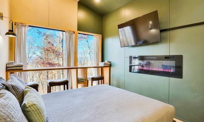 Wildwood Cabin | Bird's Nest Spruce at Treetop Escapes!