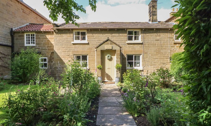 Swainby Cottage | BLACK HORSE COTTAGE, pet friendly, with open fire in Swainby