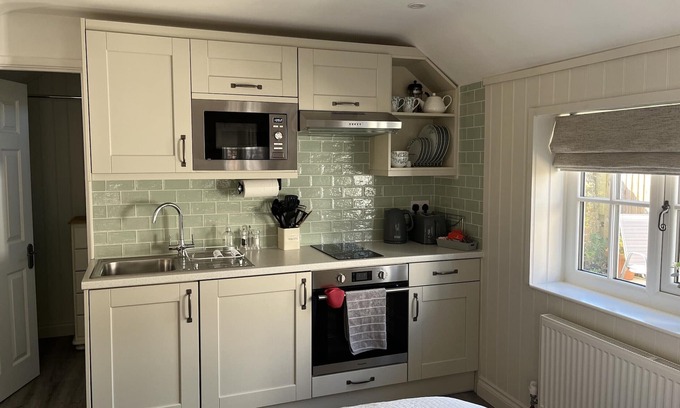 Muston Cottage | Blacksmiths Cottages