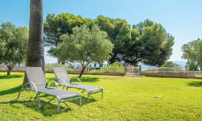 Mallorca Island Apartment | Block 2 Apartment 3 with direct access to the beach in Alcudia.