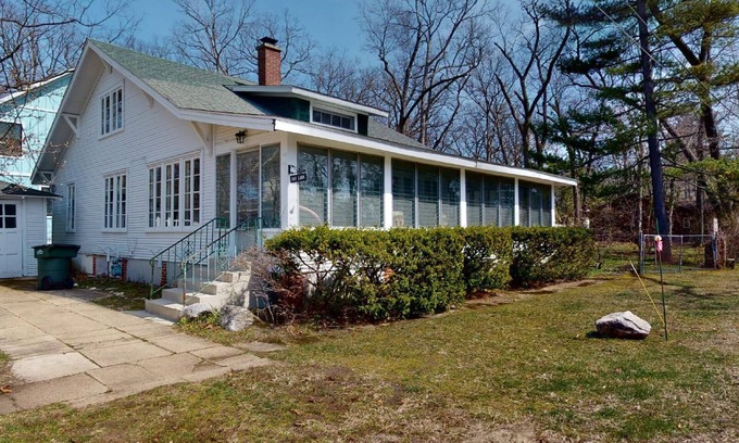 Mill Creek Cottage | Blocks To Beach Golf Tennis Park & Lake MI Sunsets