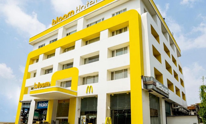 Jammu Hotel | Bloom Hotel - Jammu