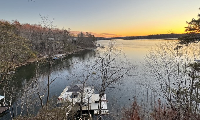 Crane Hill House | Blue Cottage at Sunset Cove, Bunk room 2 story dock! Best views!