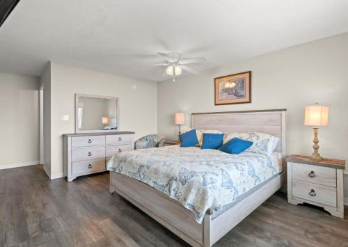 North Myrtle Beach Apartment | Blue Mist Villas Unit 301 is a 3rd Floor Oceanfront Condo in Cherry Grove NMB